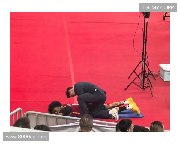 古德温反击接球轻松上篮 上海开局强势19-2领先四川