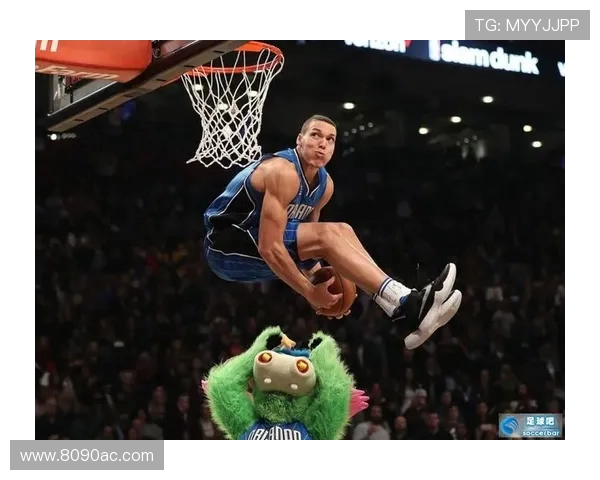 阿龙戈登盛赞沃特森自信侵略性提升球队战斗力篮球赛场关键作用 阿龙戈登盛赞沃特森自信侵略性提升球队战斗力篮球赛场关键作用